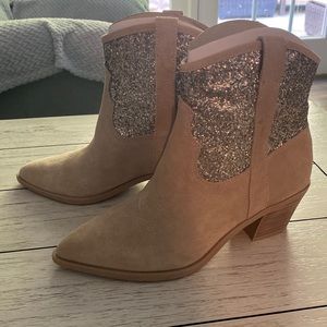 New WOB Dolce Vita mid calf suede and sparkle “cowgirl” booties